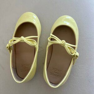Janie and Jack size 8 yellow dress shoes